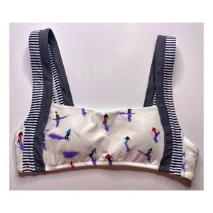 NWOT Aerie While & Grey Square Neck Ski Print Wide Strap Bikini Top